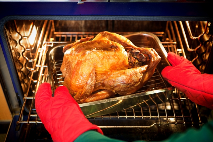 How to Remove Turkey and Duck Grease from Your Oven