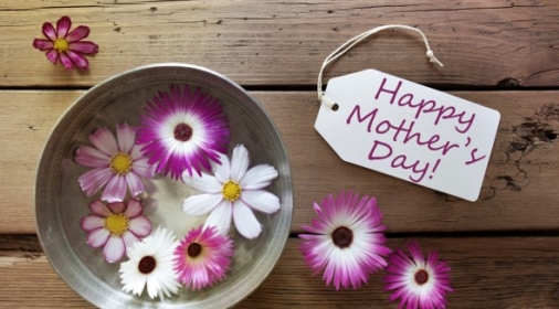 Happy mothers day tag with flowers