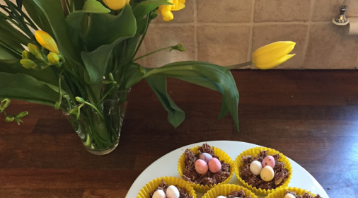 cupcakes decorated with mini eggs