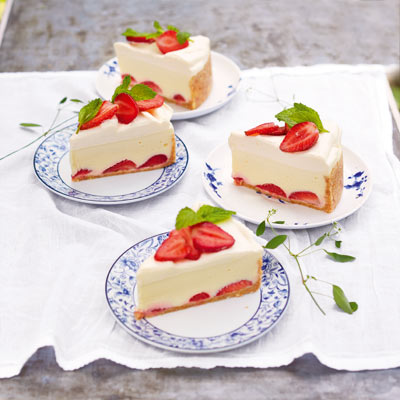 White chocolate and strawberry cheesecake